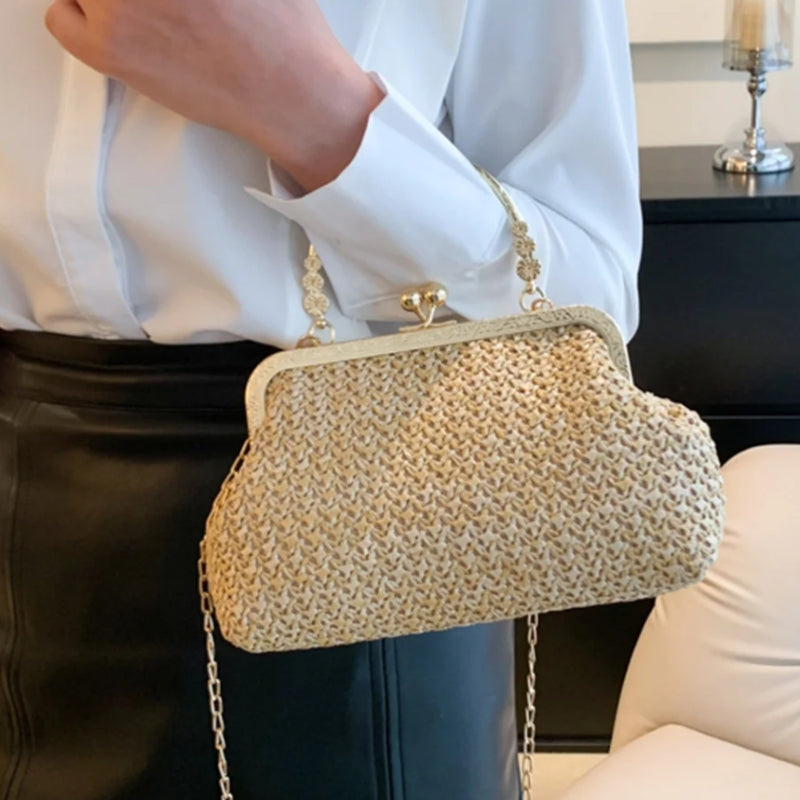 Sac petit format fait en paille