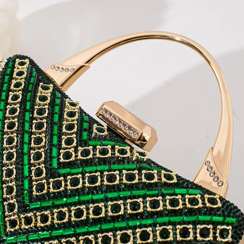 Sac pochette vert brillant pour soirée