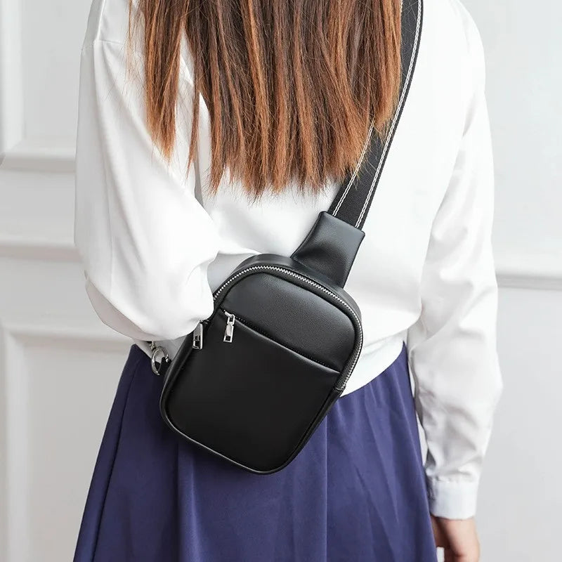 Sac poitrine femme petit format