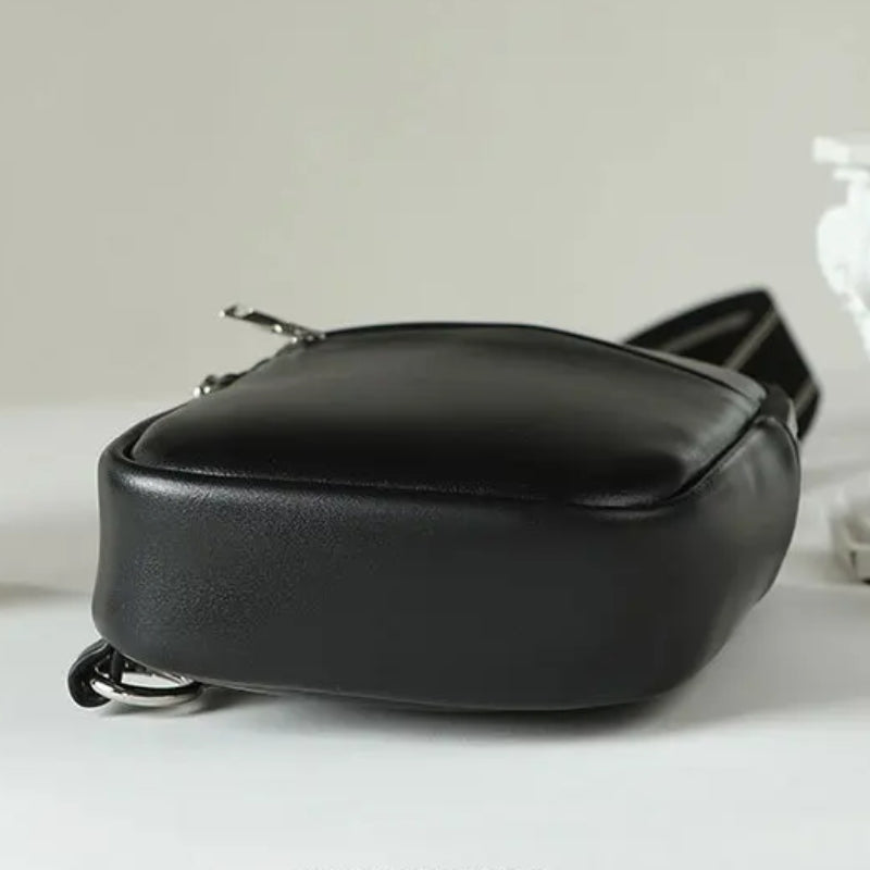 Sac poitrine pour femme de petit format