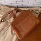 Sac pour femme à rabat et bandoulière