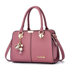 Sac pour femme avec breloque décorative