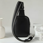 Sac pour femme de petite taille porté poitrine