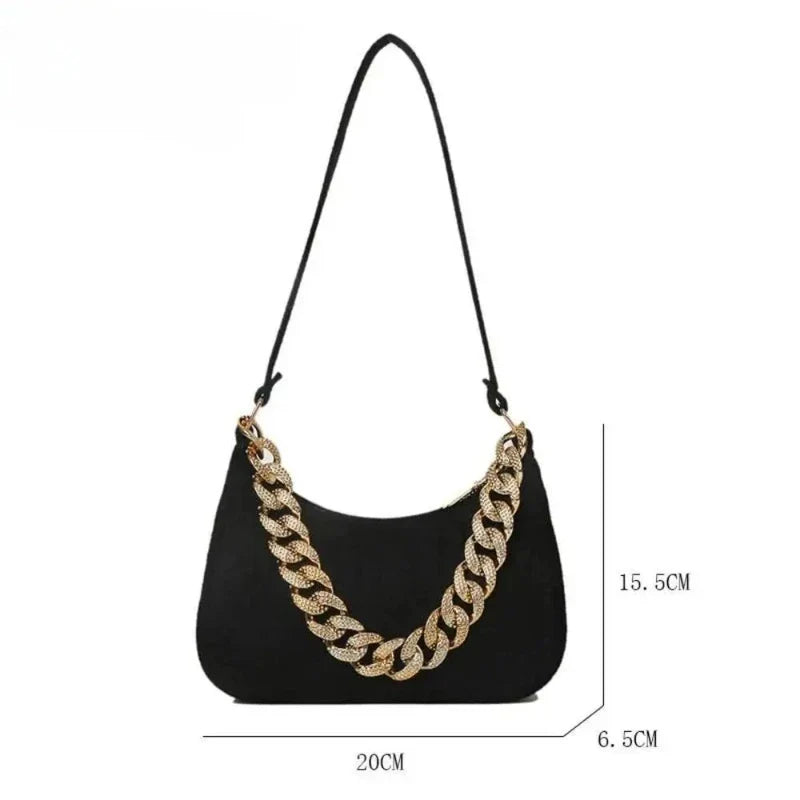 Sac pour femme format baguette à chaîne porté main