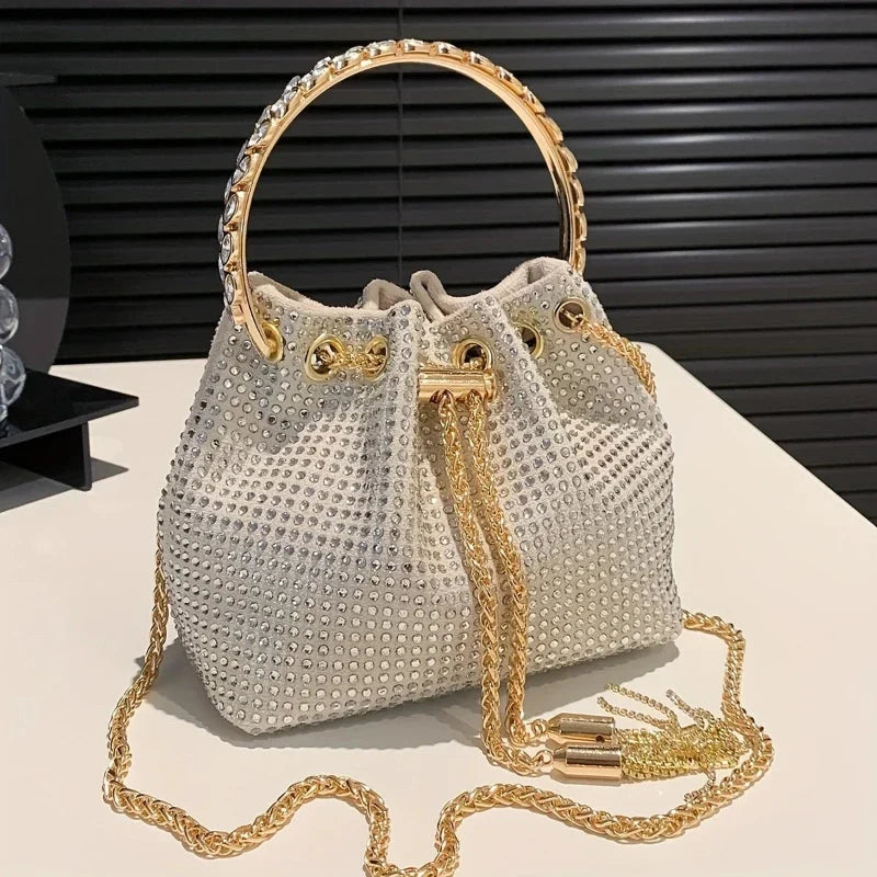 Sac pour femme forme bourse luxueuse à strass