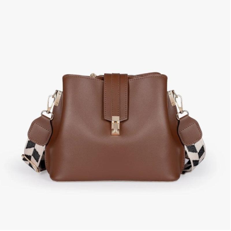 Sac pour femme muni d’une large bandoulière