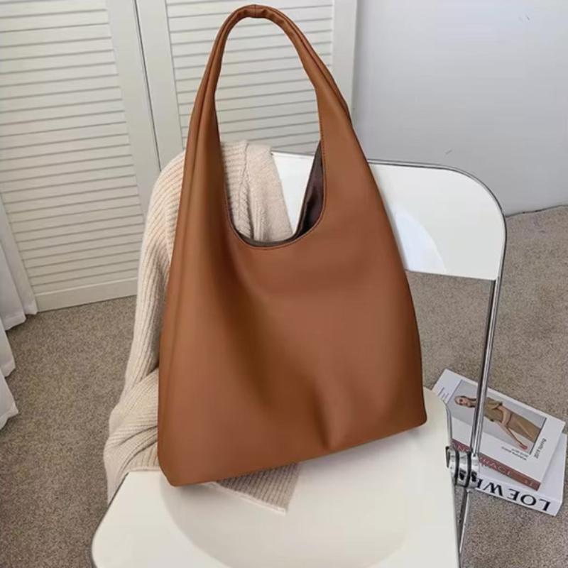 Sac pour femme porté épaule au style contemporain