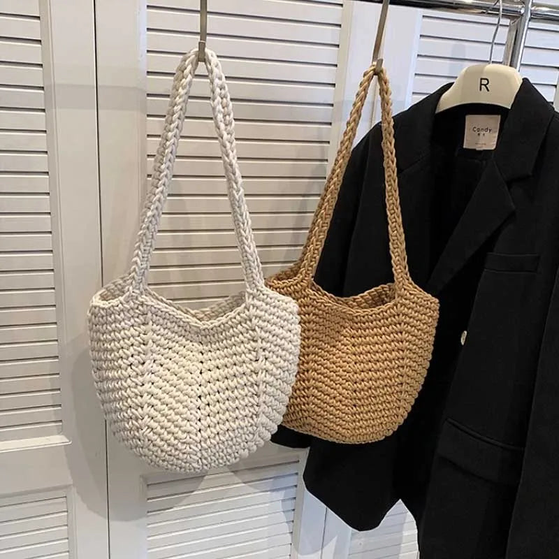 Sac pratique et souple de type panier à main