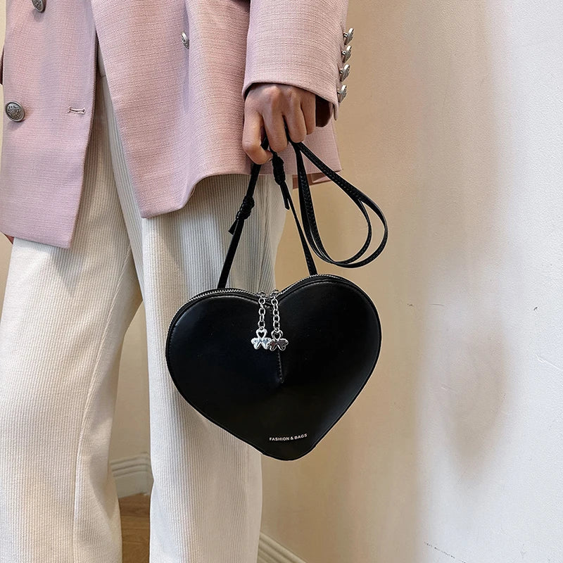 Sac reprenant la forme d'un cœur