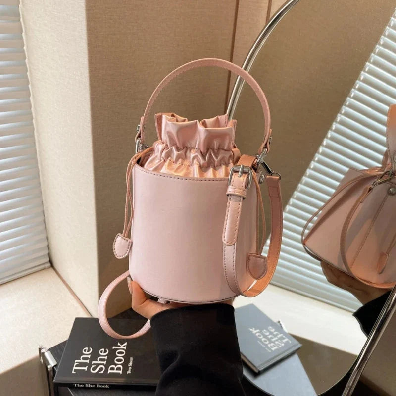 Sac rose pour femme, forme seau tendance