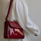 Sac rouge luxueux à porter à la main
