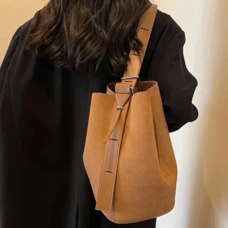 Sac seau avec anse bandoulière pour femme