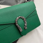 Sac sophistiqué rectangulaire à chaîne au style élégant