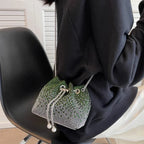 Sac souple à strass au format bourse pour femme
