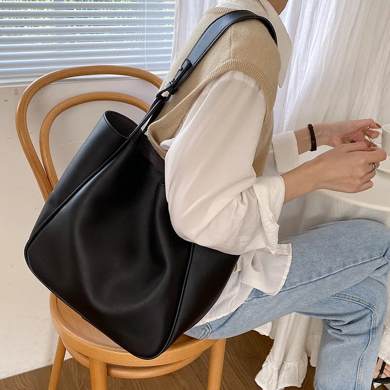 Sac souple de type sac à main fourre-tout