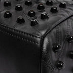 Sac style clouté avec bandoulière