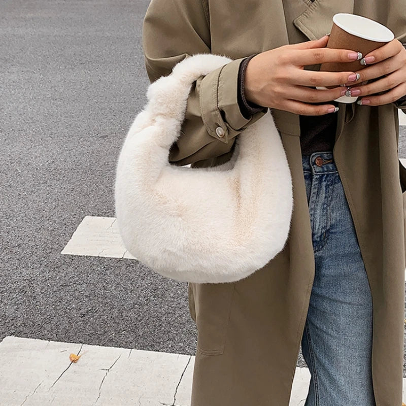 Sac tendance façon fausse fourrure