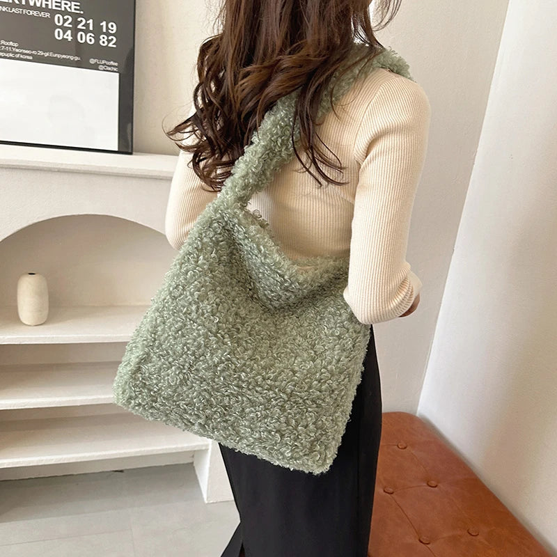 Sac versatile à main en fourrure artificielle